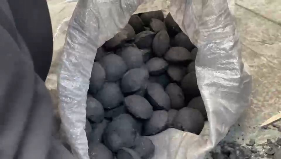 铁粉压球粘合剂的使用加量是几多？