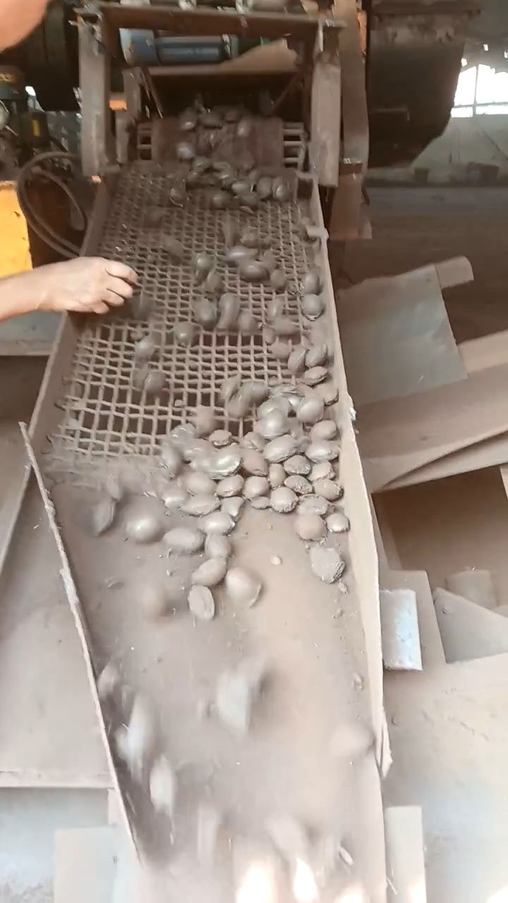 粘合剂在转底炉球团造备中的作用是什么？